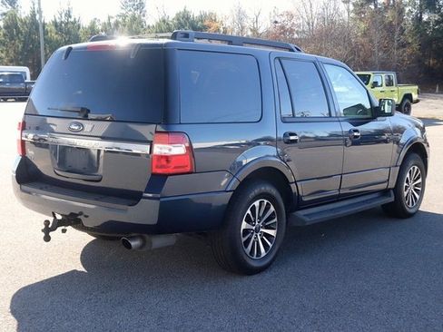 Used 2016 Ford Expedition XLT image 7