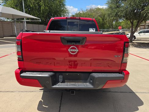 Used 2022 Nissan Frontier SV RWD image 4