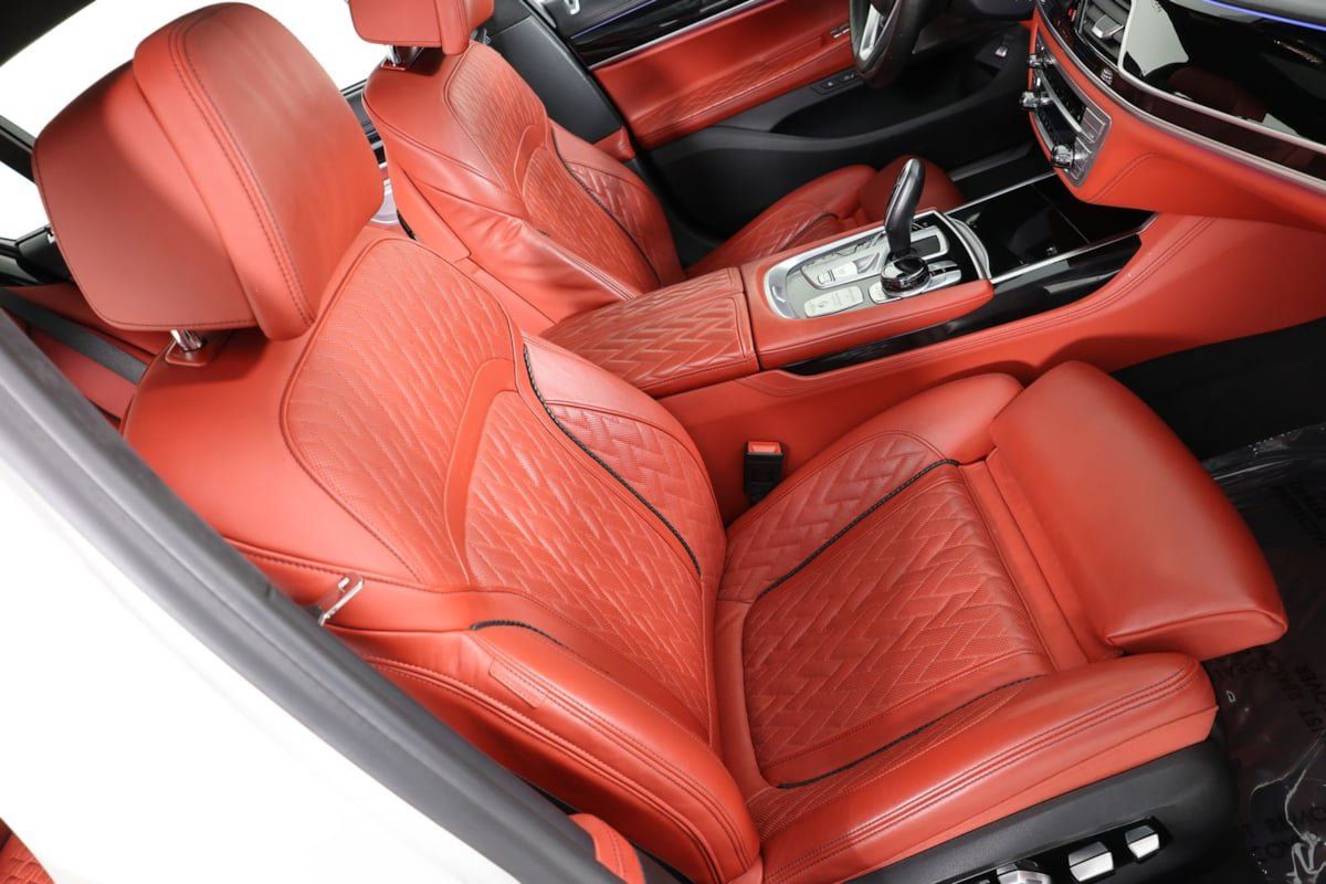 Used 2022 BMW ALPINA B7 xDrive AWD/4WD image 41