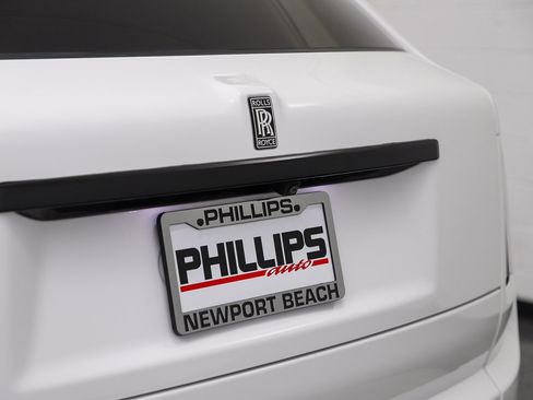 Used 2023 Rolls-Royce Cullinan AWD/4WD image 16