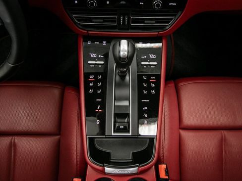 Used 2022 Porsche Macan S AWD/4WD image 19