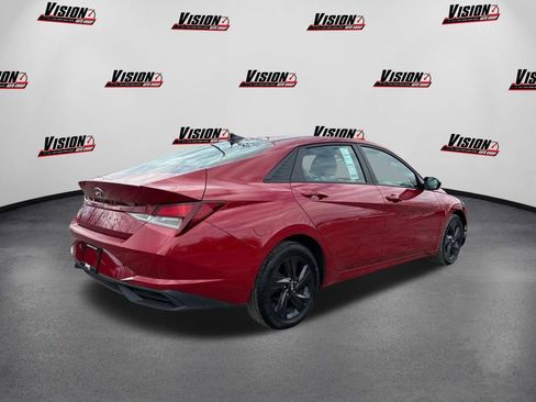 Used 2021 Hyundai Elantra SEL image 5