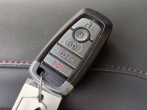 Used 2025 Ford Expedition Active RWD image 27
