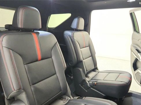 New 2026 Chevrolet Traverse RS AWD/4WD image 43