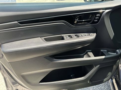 Certified 2023 Honda Odyssey Touring image 16