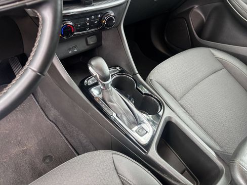 Used 2025 Buick Encore GX Preferred FWD image 39