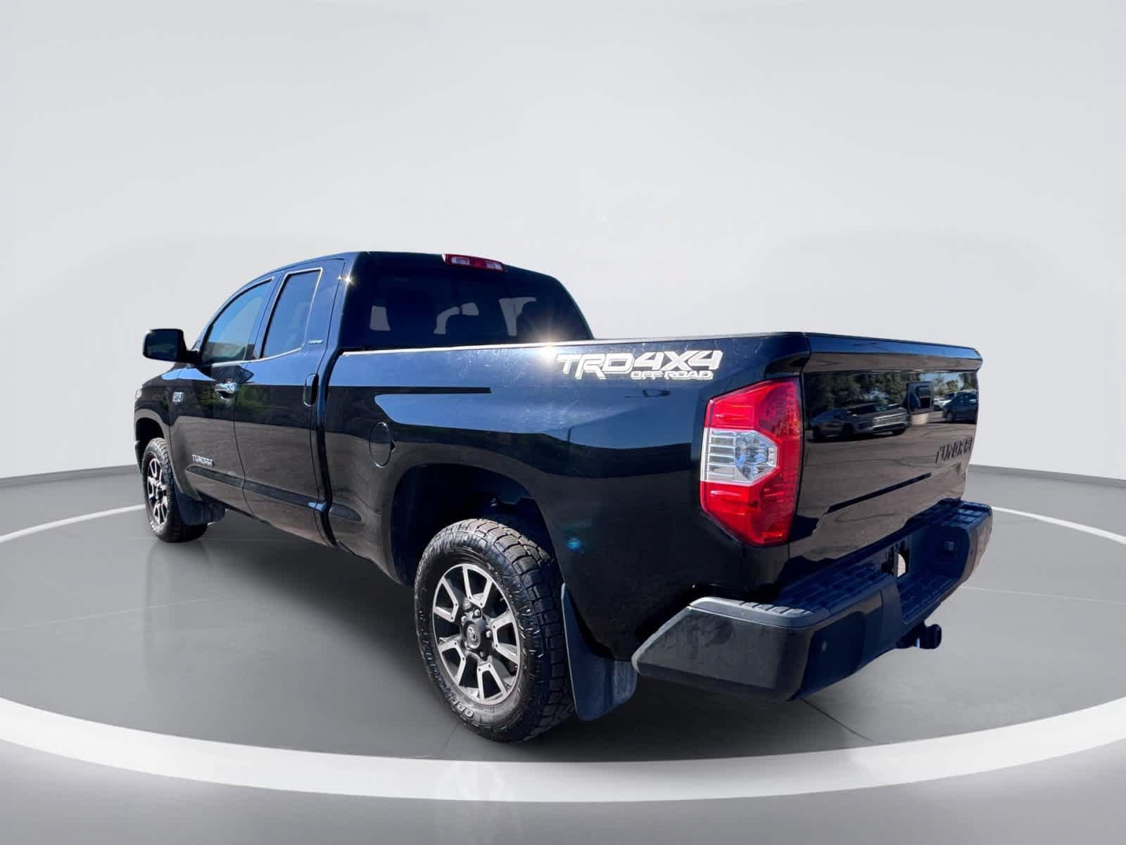 Used 2021 Toyota Tundra Limited w/ Limited Premium Package AWD/4WD image 4