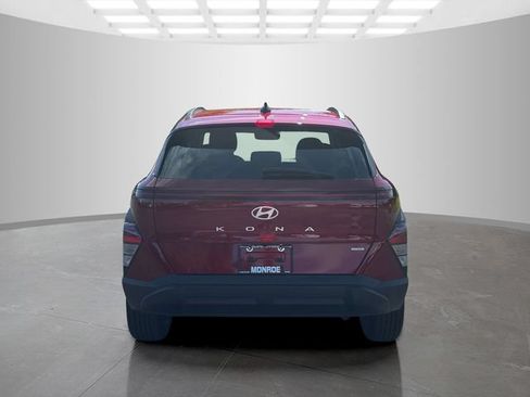 Used 2025 Hyundai Kona SEL AWD/4WD image 6