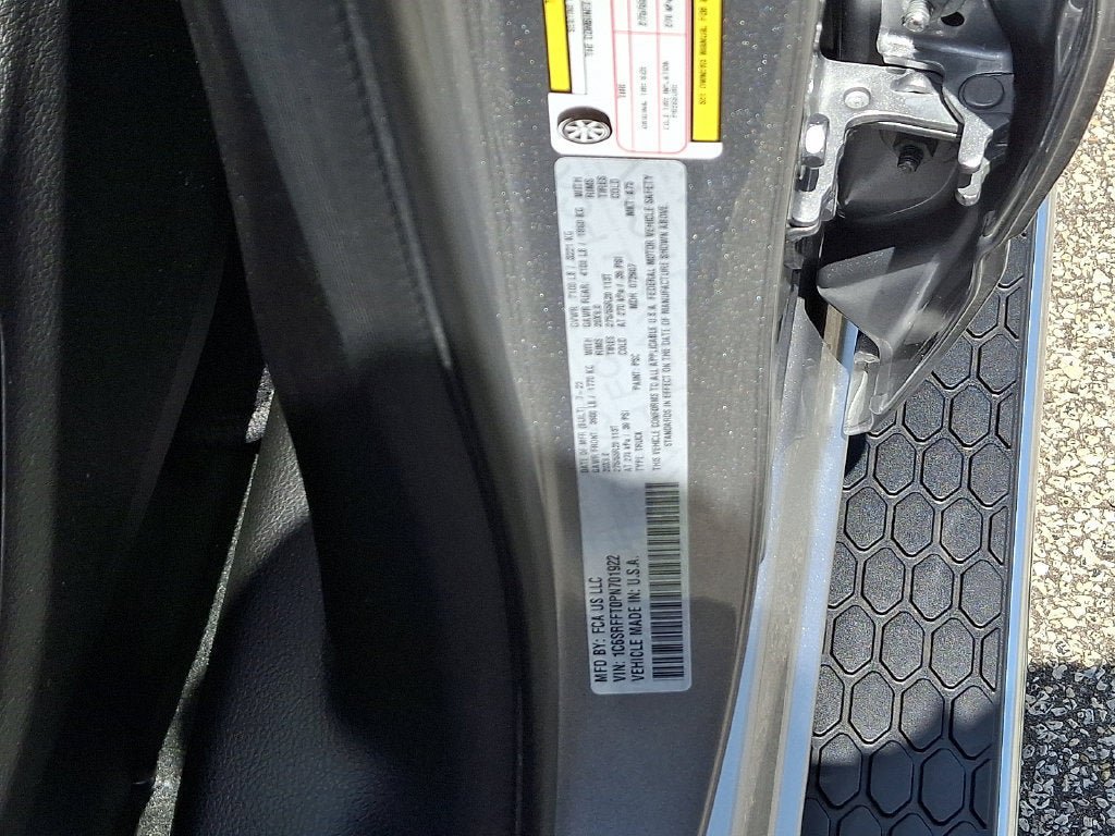 Used 2023 RAM 1500 Big Horn AWD/4WD image 32
