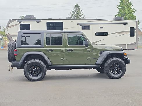 Used 2021 Jeep Wrangler Unlimited Sport AWD/4WD image 7