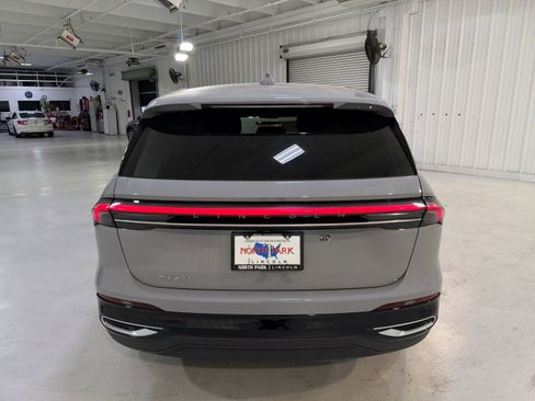 New 2026 Lincoln Nautilus Premier image 26