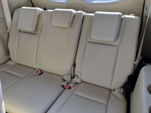 Used 2015 Toyota Highlander XLE FWD image 25