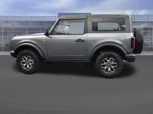 New 2025 Ford Bronco Badlands AWD/4WD image 2