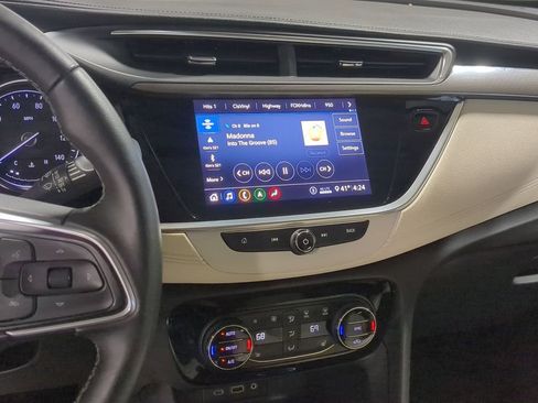 Used 2020 Buick Encore GX Essence w/ Experience Buick Package AWD/4WD image 34