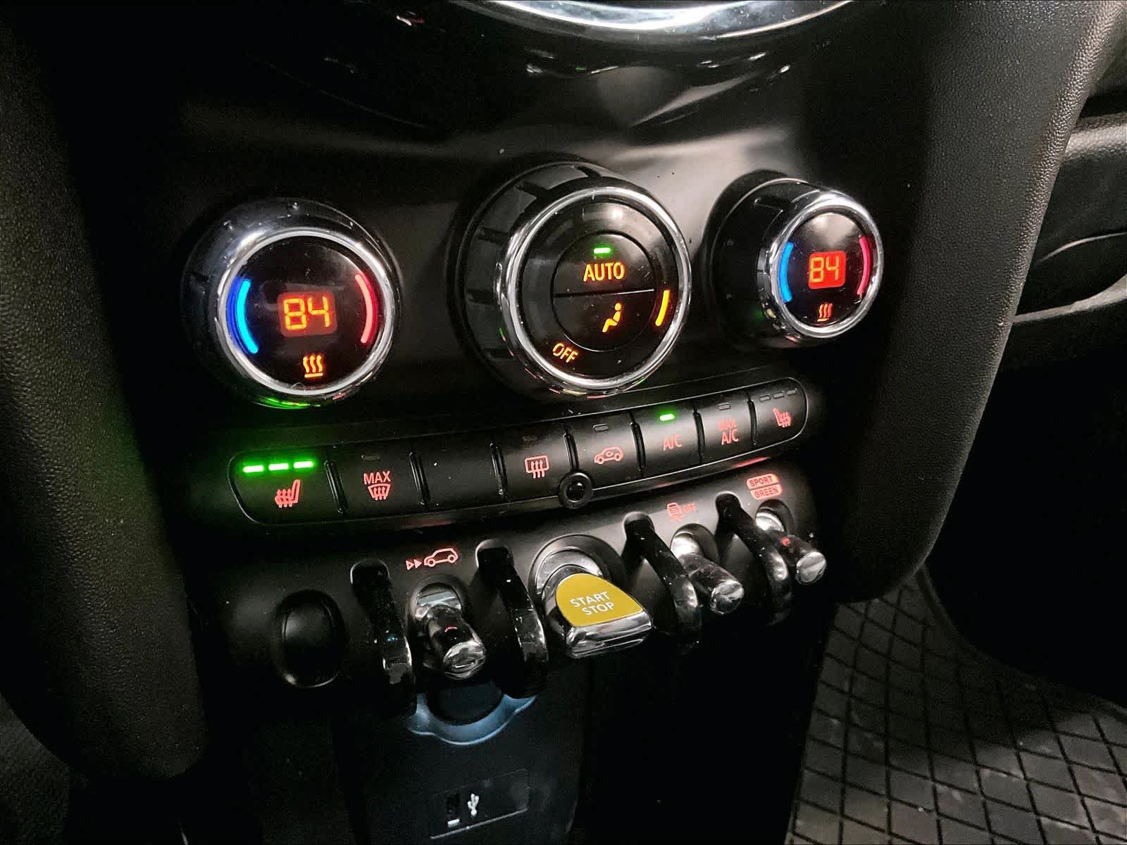 Used 2024 MINI Cooper SE FWD image 36