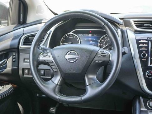 Used 2023 Nissan Murano SL w/ SL Moonroof Package FWD image 17