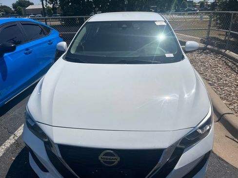 Used 2021 Nissan Sentra S FWD image 2
