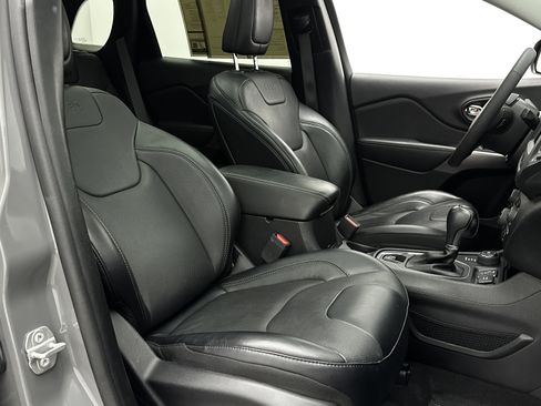 Used 2022 Jeep Cherokee Latitude Lux w/ Sun & Sound Group image 40