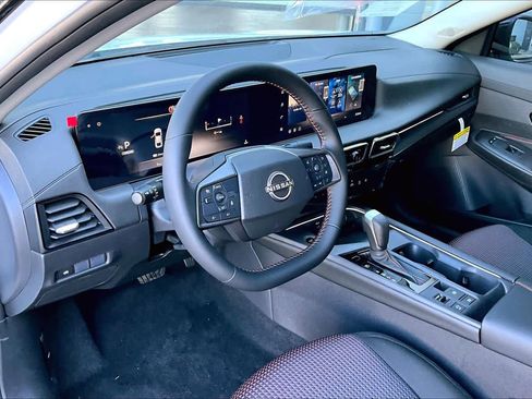 New 2026 Nissan Sentra SR w/ Floor Mat Package image 10