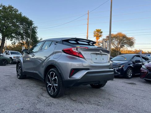 Used 2018 Toyota C-HR XLE image 5