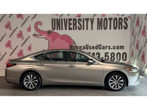 Used 2020 Lexus ES 350 w/ Premium Package FWD image 9