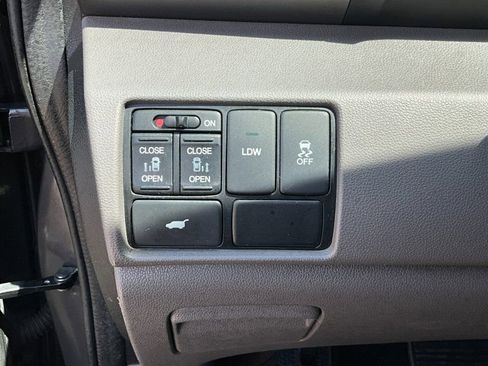 Used 2015 Honda Odyssey EX-L image 22