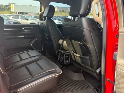 Used 2019 RAM 1500 Laramie AWD/4WD image 16
