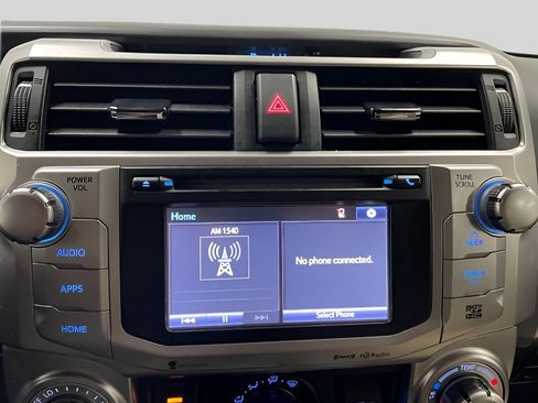 Used 2018 Toyota 4Runner SR5 Premium AWD/4WD image 11