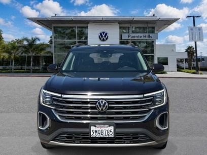 Used 2024 Volkswagen Atlas SE w/ Panoramic Sunroof Package