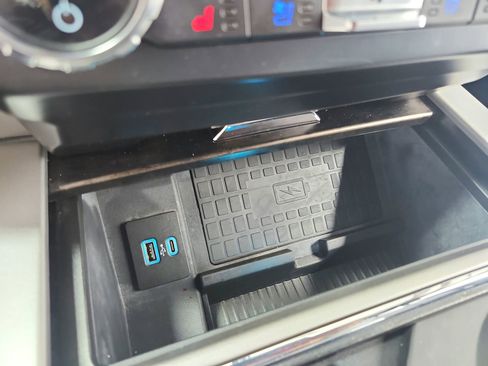 Used 2022 Ford F250 Lariat w/ Lariat Ultimate Package image 33