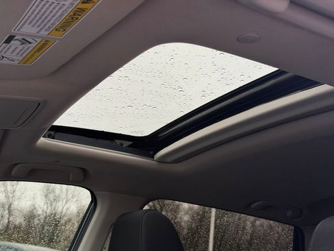 Used 2023 Honda CR-V EX image 16