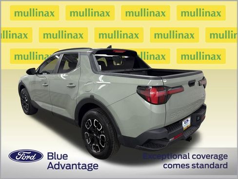 Used 2022 Hyundai Santa Cruz SEL Premium image 11