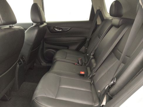 Used 2018 Nissan Rogue SL image 18