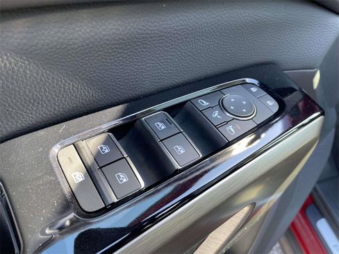 Used 2023 Nissan Pathfinder Platinum w/ Cargo Package image 17