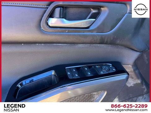 Certified 2022 Nissan Pathfinder SL image 17