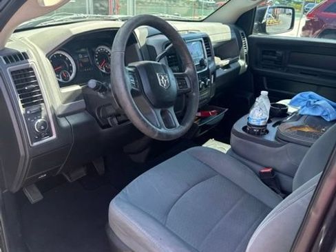 Used 2014 RAM 1500 Express RWD image 5