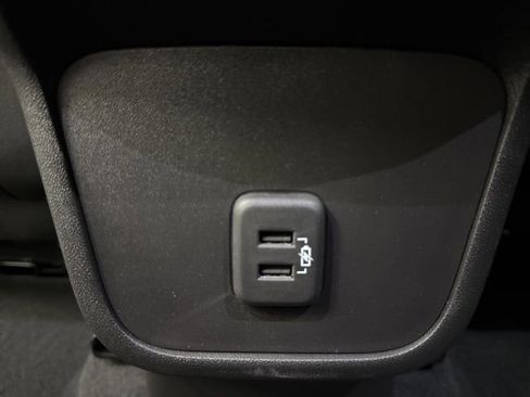 Used 2024 Chevrolet Equinox LT FWD image 24