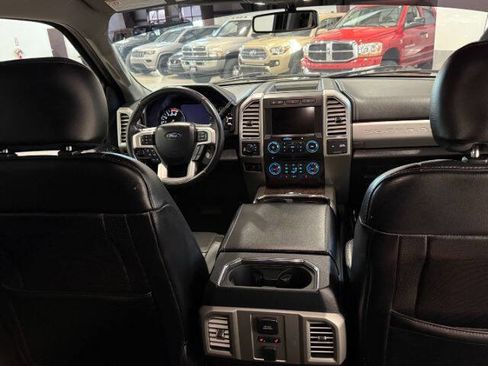 Used 2017 Ford F350 Lariat image 19