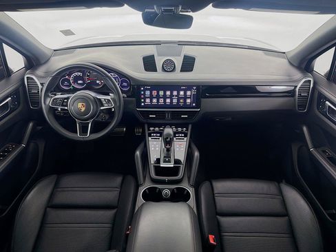 Certified 2023 Porsche Cayenne S AWD/4WD image 16