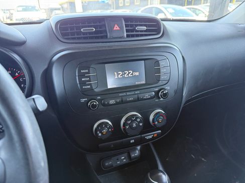 Used 2016 Kia Soul + FWD image 16
