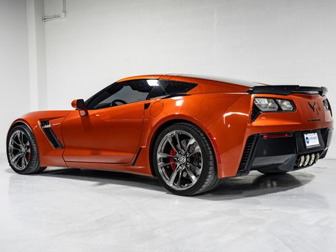 Used 2015 Chevrolet Corvette Z06 w/ Battery Protection Package image 5