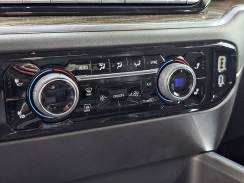 Used 2025 Chevrolet Silverado 2500 LT w/ All Star Edition image 17