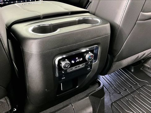 Used 2026 GMC Yukon XL Denali RWD image 9
