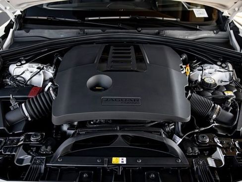 New 2026 Jaguar F-PACE R-Dynamic S image 31