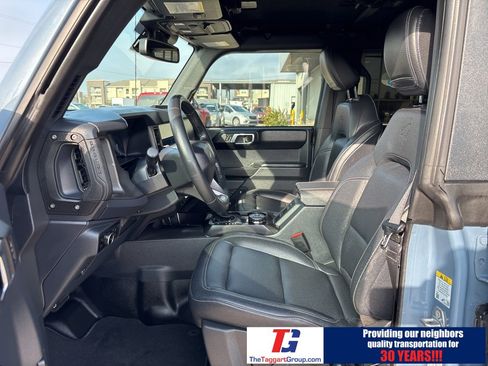 Used 2025 Ford Bronco Badlands image 12
