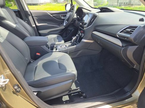 Certified 2023 Subaru Forester Limited AWD/4WD image 6