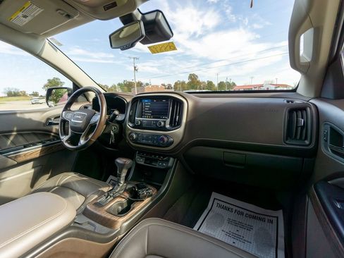 Used 2021 GMC Canyon Denali image 26