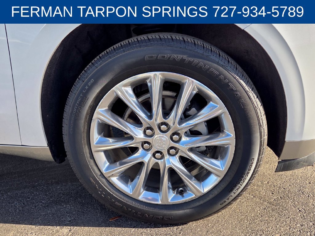 Used 2020 Buick Enclave Premium w/ Sun and Sites Package FWD image 9