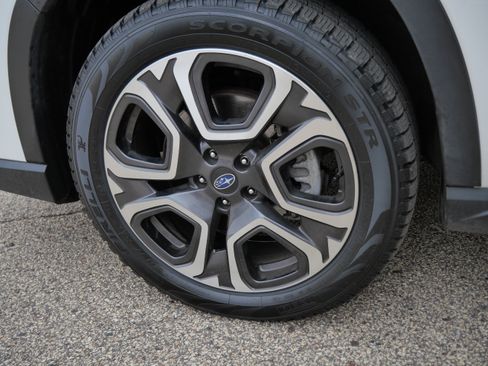 Used 2023 Subaru Ascent Touring AWD/4WD image 15