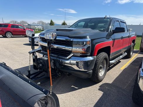 Used 2018 Chevrolet Silverado 1500 LT w/ All Star Edition image 14